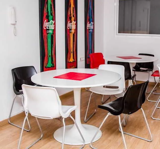 Cool & Chic Hostel L'Hospitalet de Llobregat